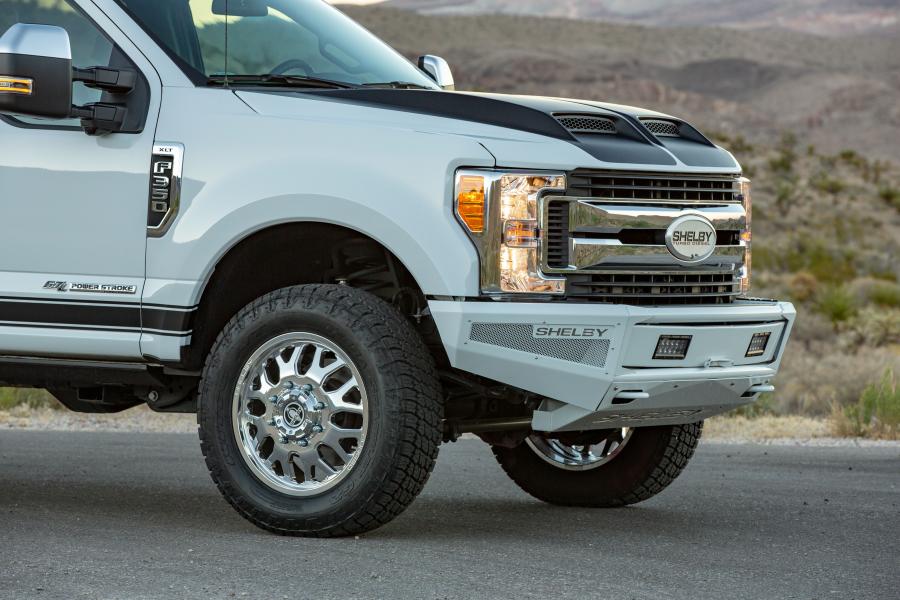 Детали экстерьера Shelby F-350 Turbo Diesel 2018 года  (фото 22 из 32)
